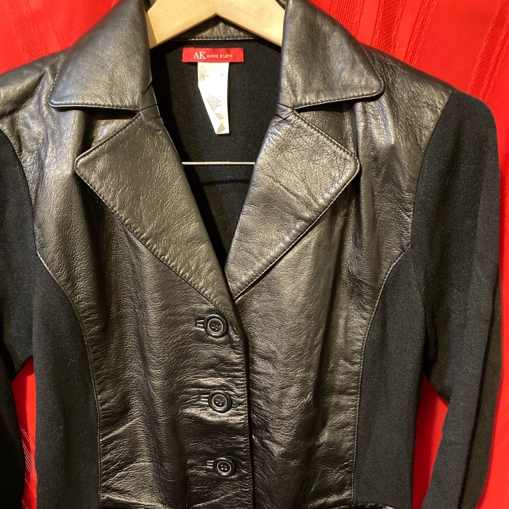 Anne Klein Gorgeous Leather Jacket, lined, with Rayon/Nylon soft sleeves & back!